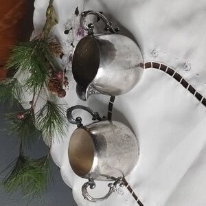 Wm.Rogers  Silver Plated Creamer and Sugar Set